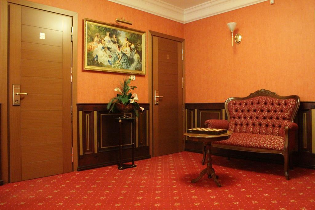 Ekaterinin Dvor Hotel ซูร์กุต ภายนอก รูปภาพ